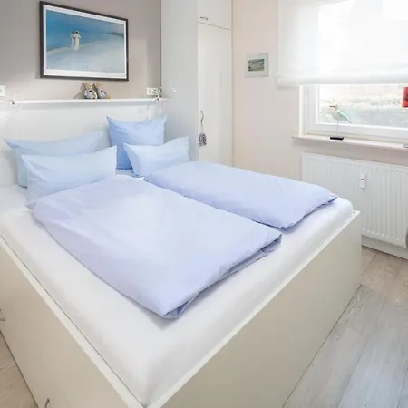 Apartment Blue Pearl *